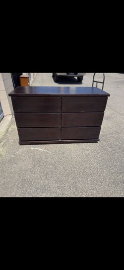 🎁BEAUTIFUL DRESSER/6 DRAWER- TV STAND 55” x 23” x 35”🎁