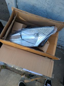 Ford Focus Headlights 01-04