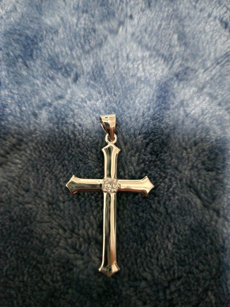 9.25 Silver Cross Pendant 