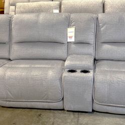 Oversized Electric   Reclining Sofa Like New , Need Gone ASAP- Cash Only!!