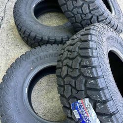 35x12.50 17 ATLANDER ROVERCLAW R/T New Tires 