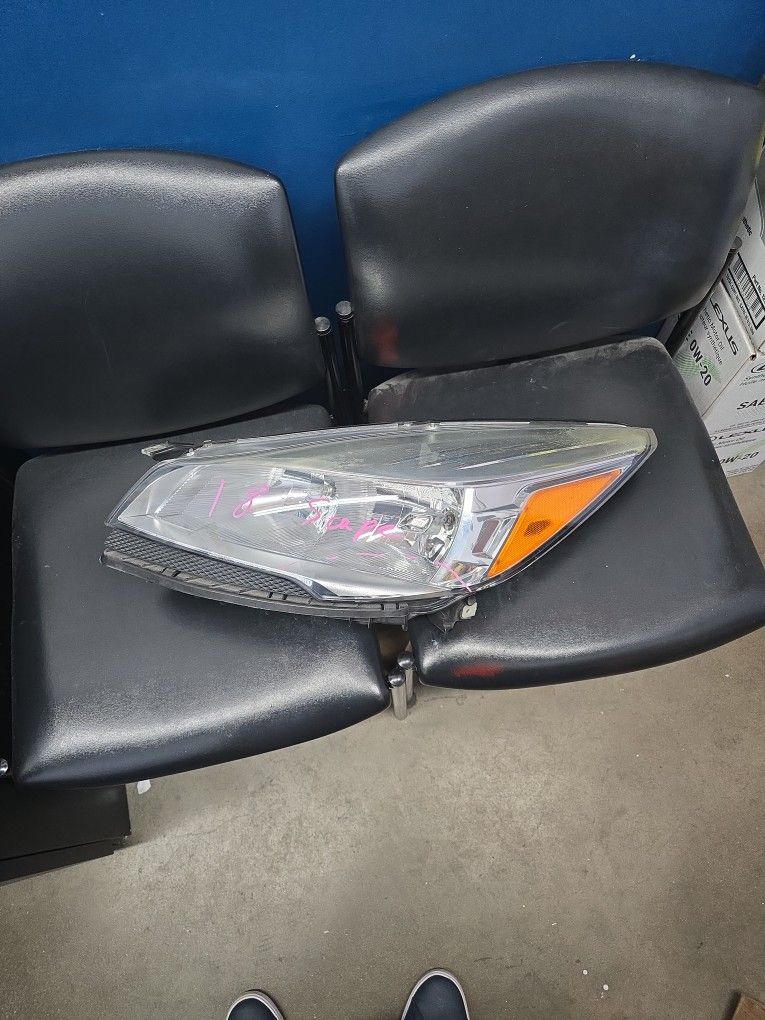 2018 Ford Scape Left Headlight