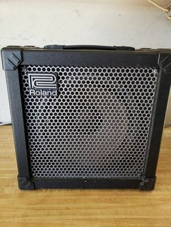 Roland Cube 30 Solid State Guitar Amp for Sale in Huntington