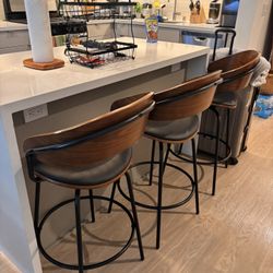 4 Bar Stools