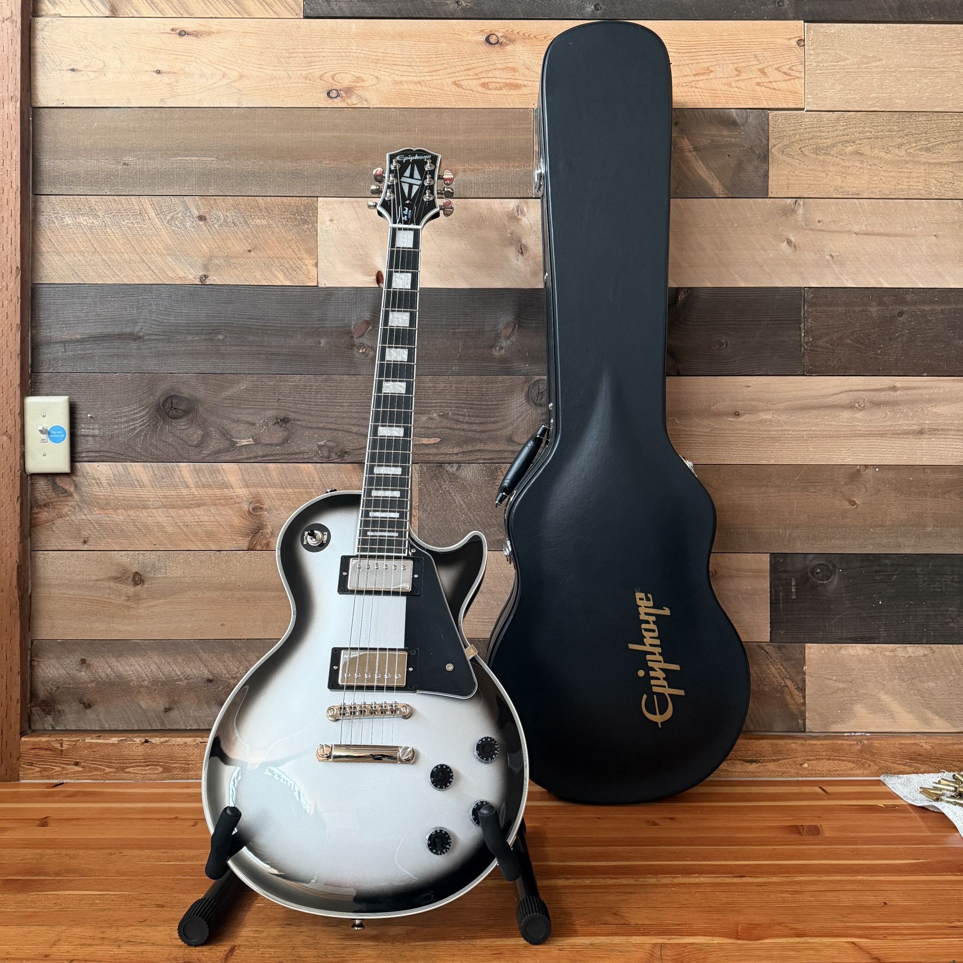 Epiphone Les Paul Custom Silverburst (Guitar Center Exclusive)