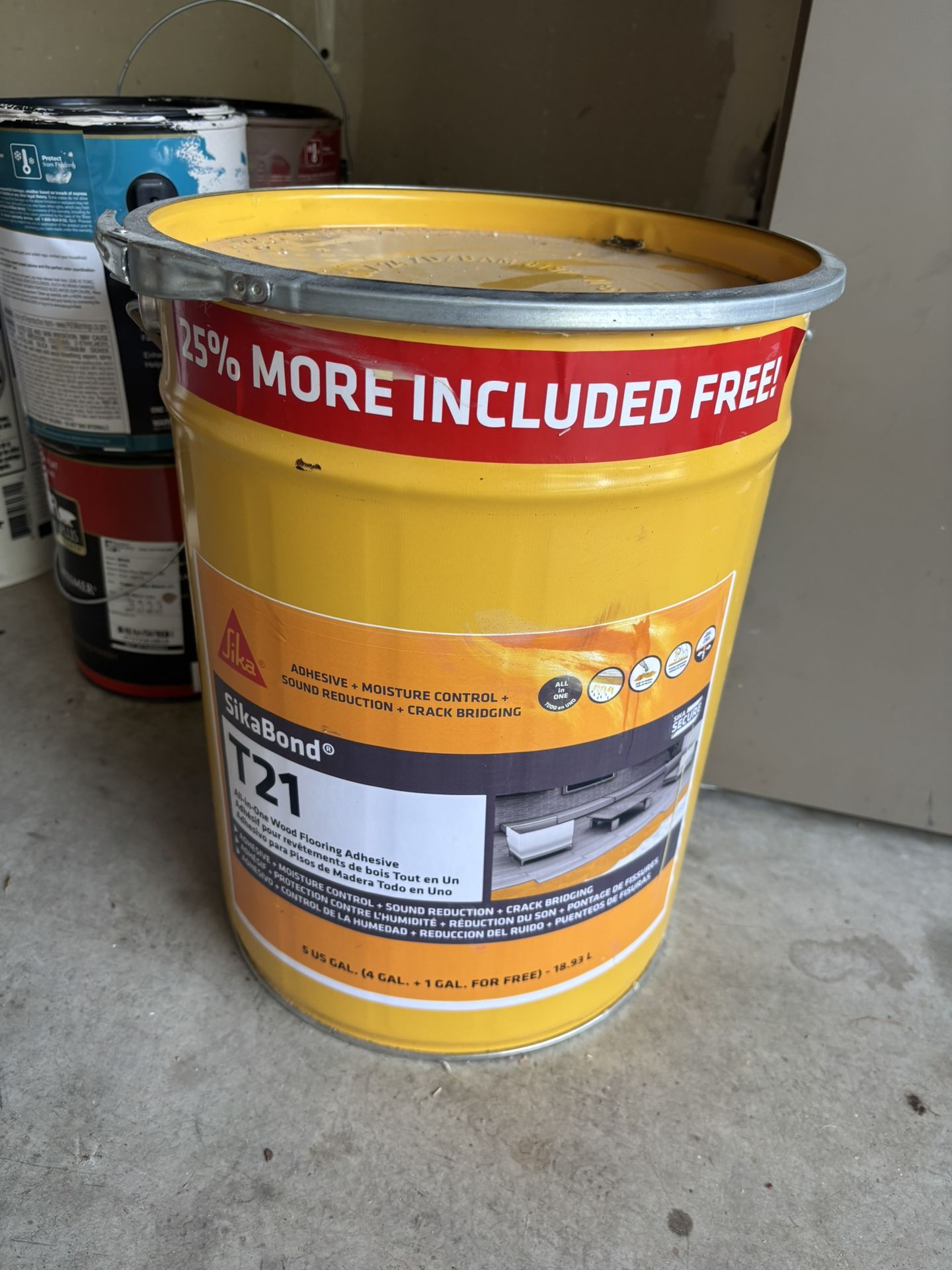 Hardwood And Laminate Glue