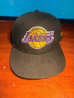 LA LAKERS SIZE 7 1/8. Only wore once asking $35