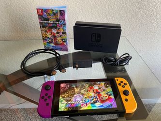Nintendo Switch + 128 GB MicroSD + Mario Kart