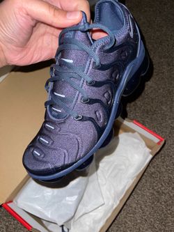 Navy blue vapor max