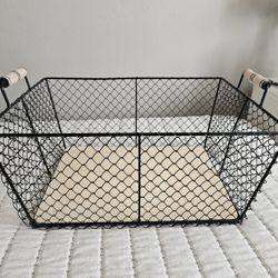 Canasta   De  Madera  Y Metal 