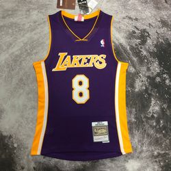Los Angeles Lakers, Kobe Bryant #8 2000-01’