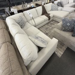 3Pc Sectional Available In Grey
