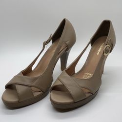 Andrea Taupe Heels size 6.5