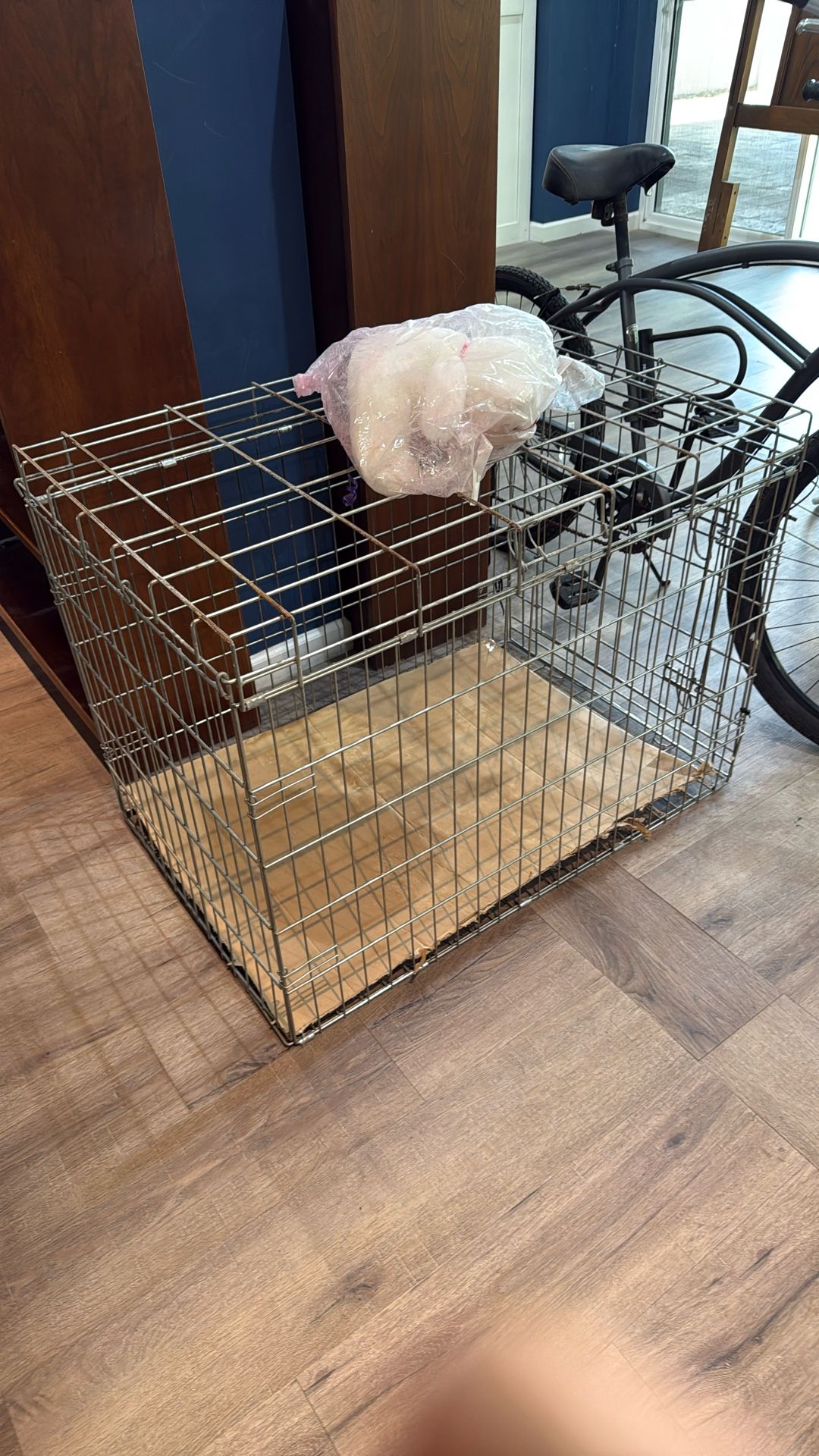Dog Kennel $15