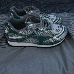 Green bottega sneakers 