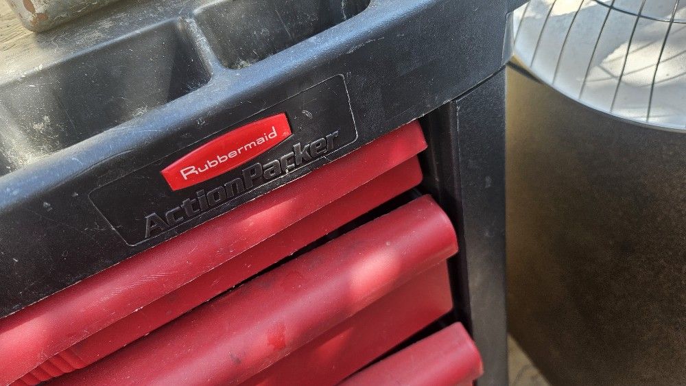 Rubbermaid Action Packer Cart