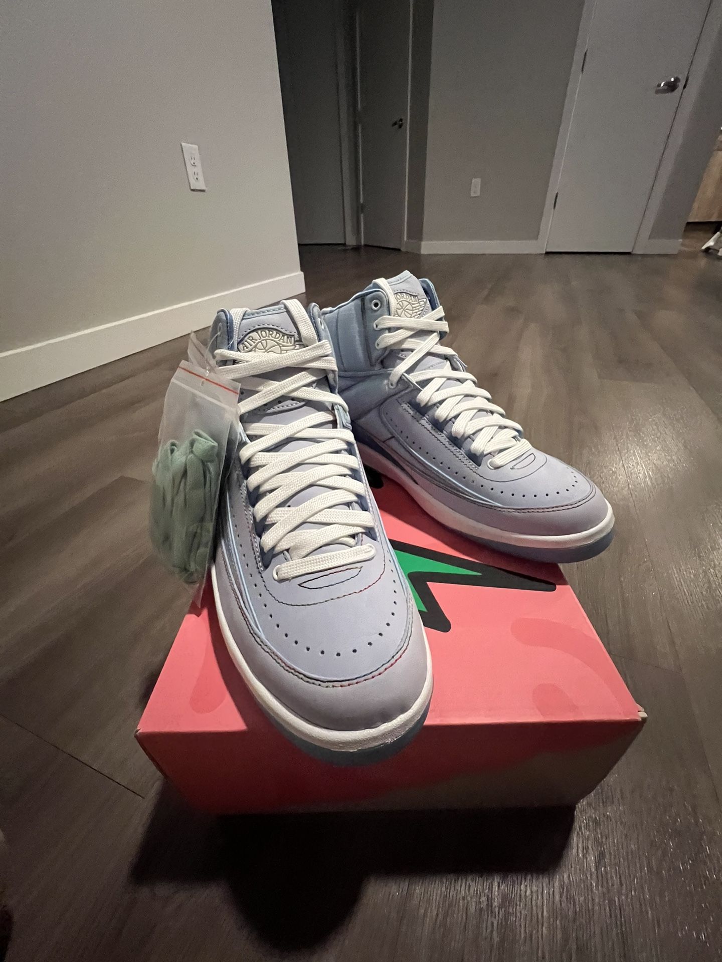 Jordan 2 Retro- J Balvin 8.5M