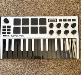 Akai MPK Mini mark 3 - white