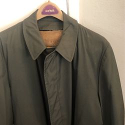 Mens Size  40  Heavy  Water Proof  Jacket  Like  New