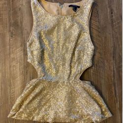 Size Medium Gold Peplum Top