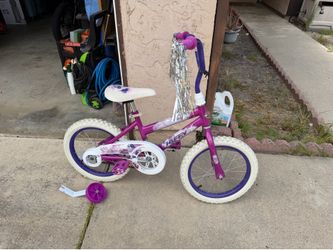 Huffy Girls bike with training wheels