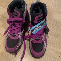 Gore Tex Mens Boots Size 10. Never used