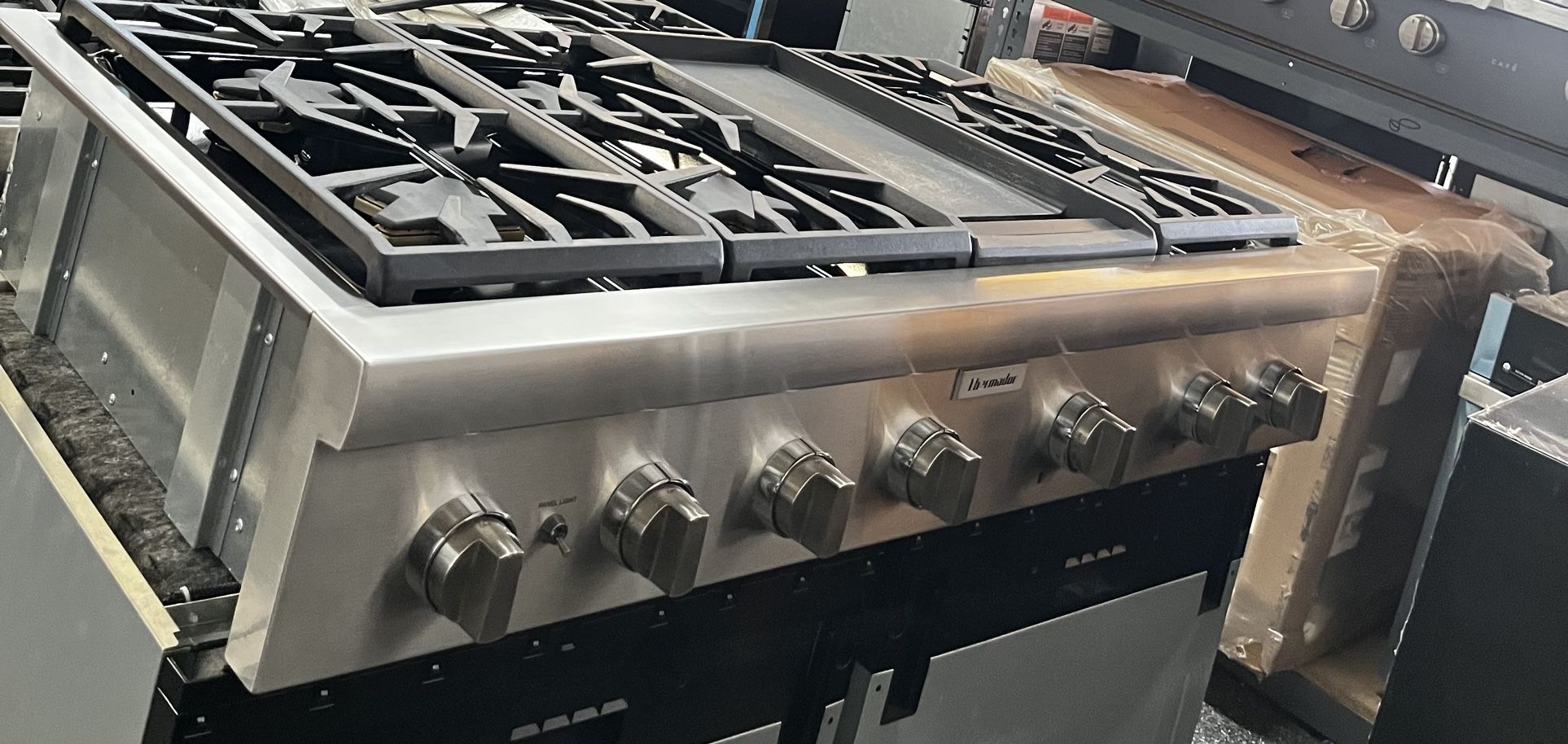 Thermador 48” Wide Stainless Steel Gas RangeTop