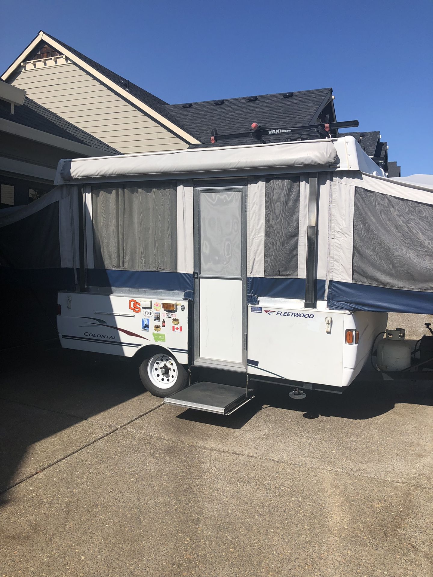 2005 Fleetwood Colonial tent trailer