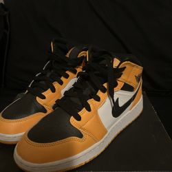 Air Jordan 1 Mid (GS)