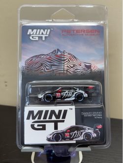 Mini GT IMSA Porsche 911 GT3 R #77