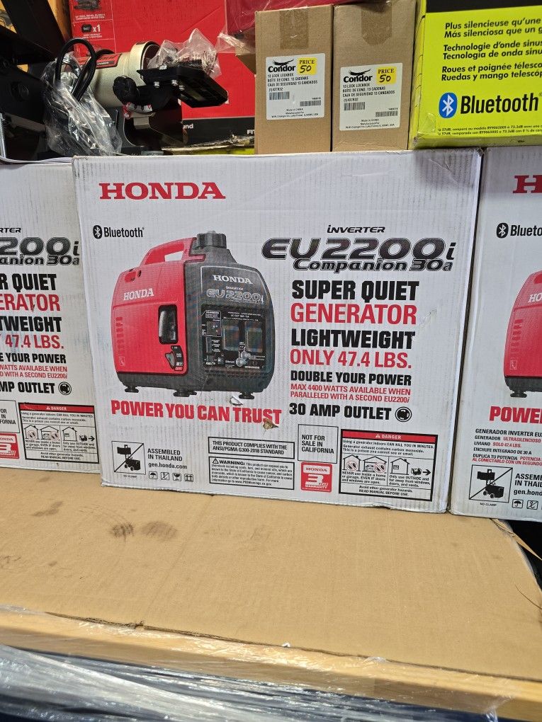 Honda EU2200I Companion Series Inverter Generator Super Quiet With A 30A RV PLUG,New, Financing Available