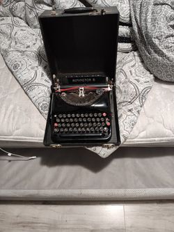 Antique Remington 5 Portable Typewriter