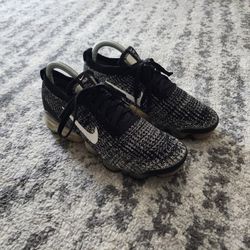 Nike Air VaporMax Flyknit 3 'Oreo', Women's Size 8.5 - Black/White-Metallic Silver