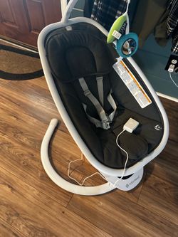 Baby swing