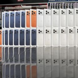 iPhone 17 Pro Max ((Take It Home In Payments/ llévatelo a casa en pagos) 