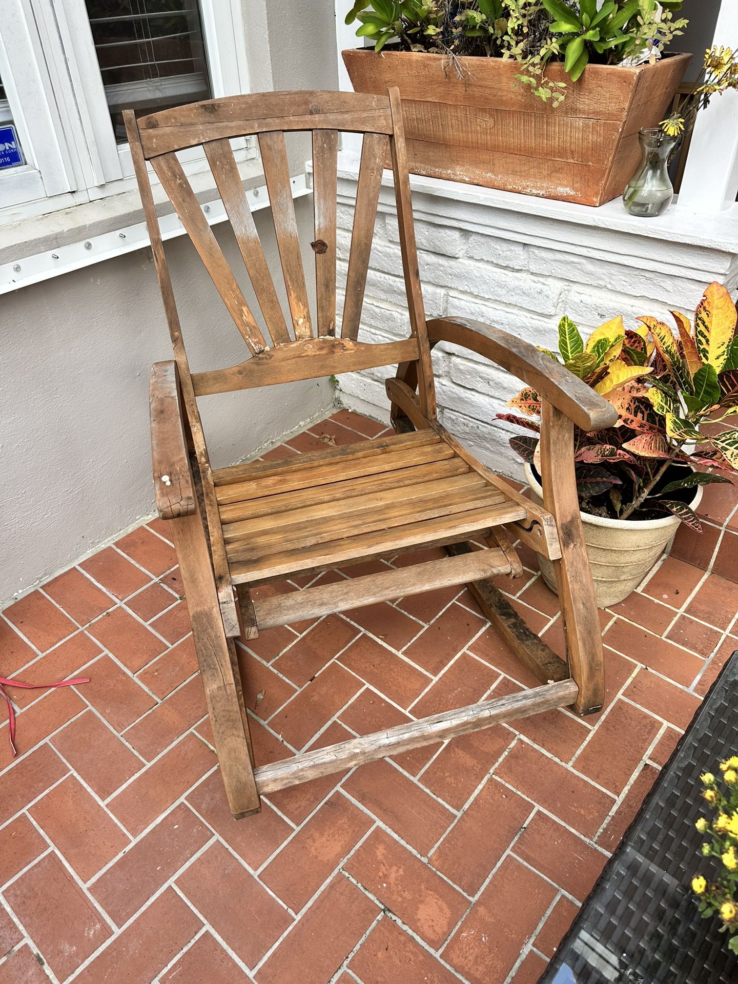 Wood Rocking Chair
