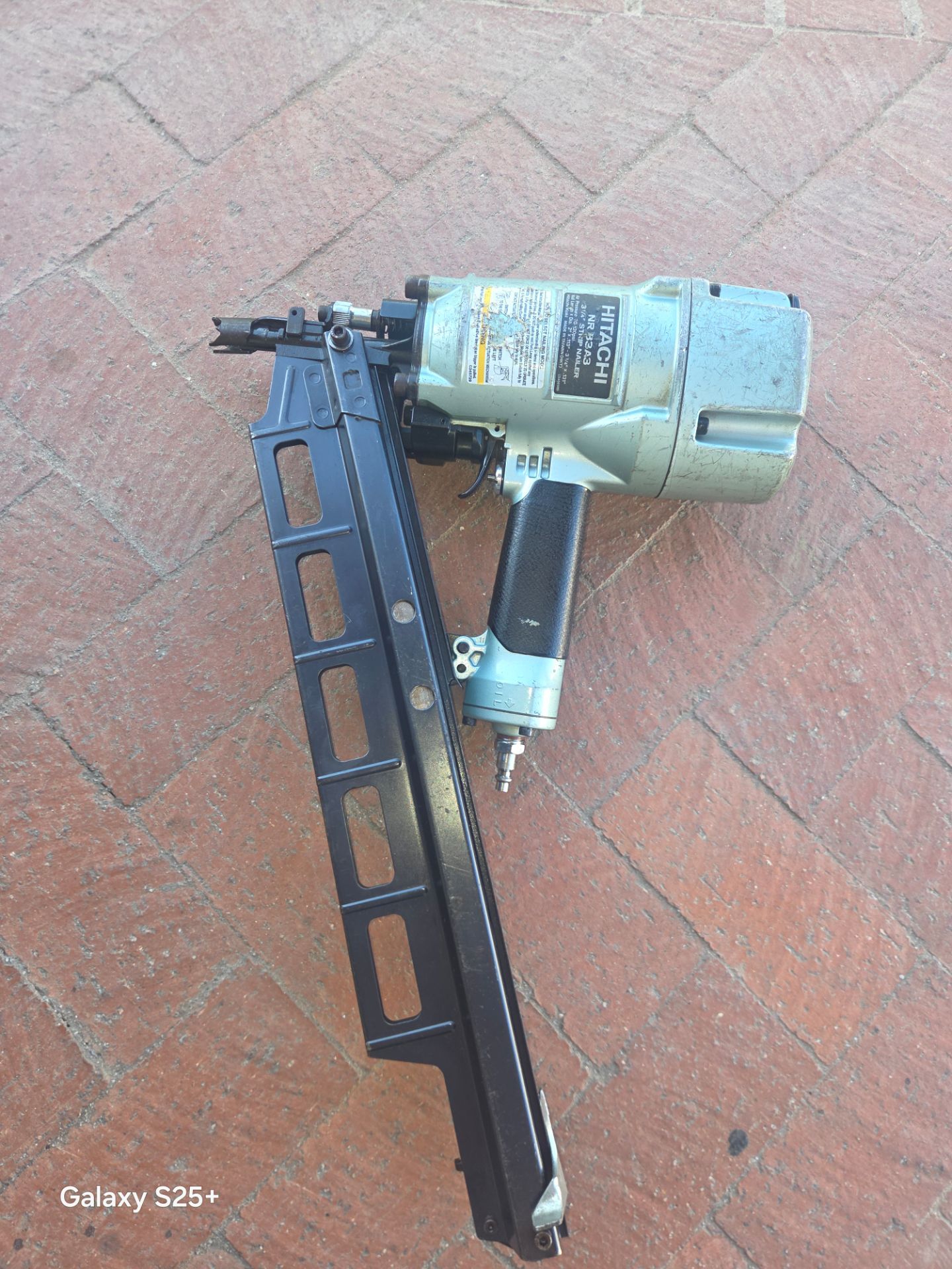 Pistola de clavos.