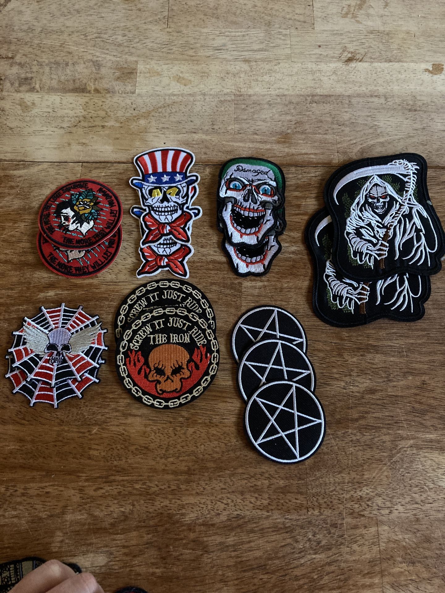 (20)Assorted Punk Style Iron on Patches Embroidered Motif Applique Decoration