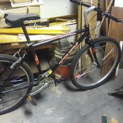 Trek Mountain Bike 