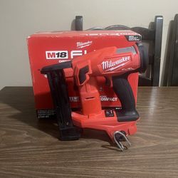 Milwaukee M18 Fuel 18 Gauge 1/4” Narrow Crown Stapler 
