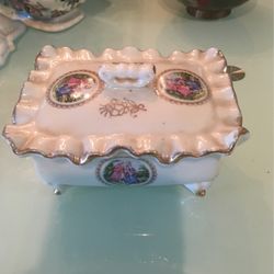  Jewelry Box