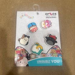  SQUISHMALLOWS CROC CHARMS......