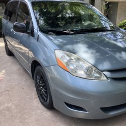 2009 Toyota Sienna