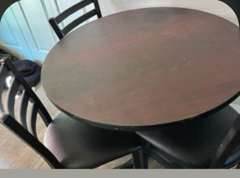 dining table with four chair