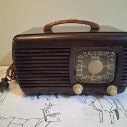 Vintage Bakelie Tube Radio 1941 Zenith Model 6D510 