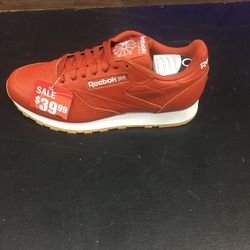 Reebok classic men’s Size 11 Left 