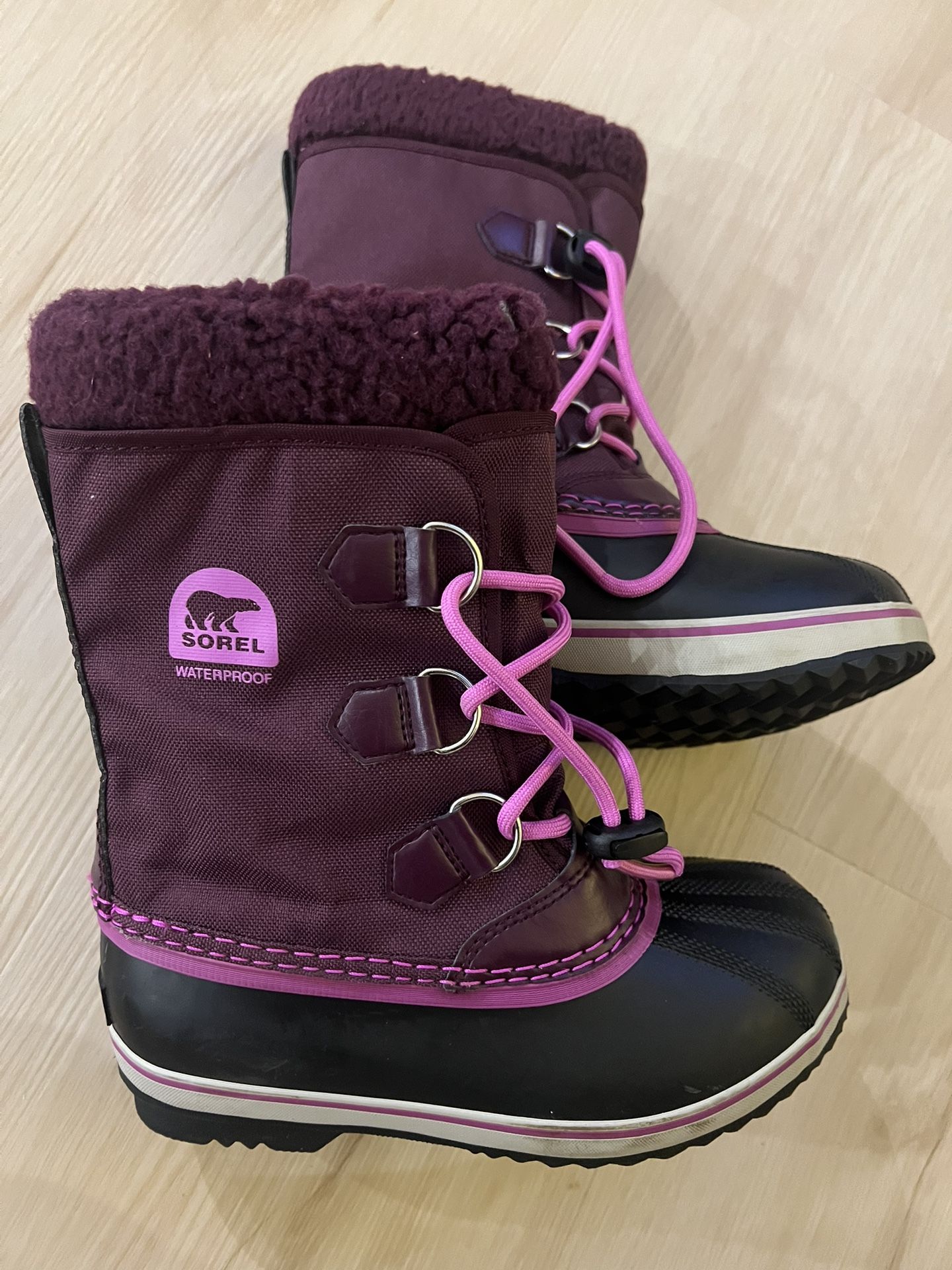 Sorel Kids boots - Size 3