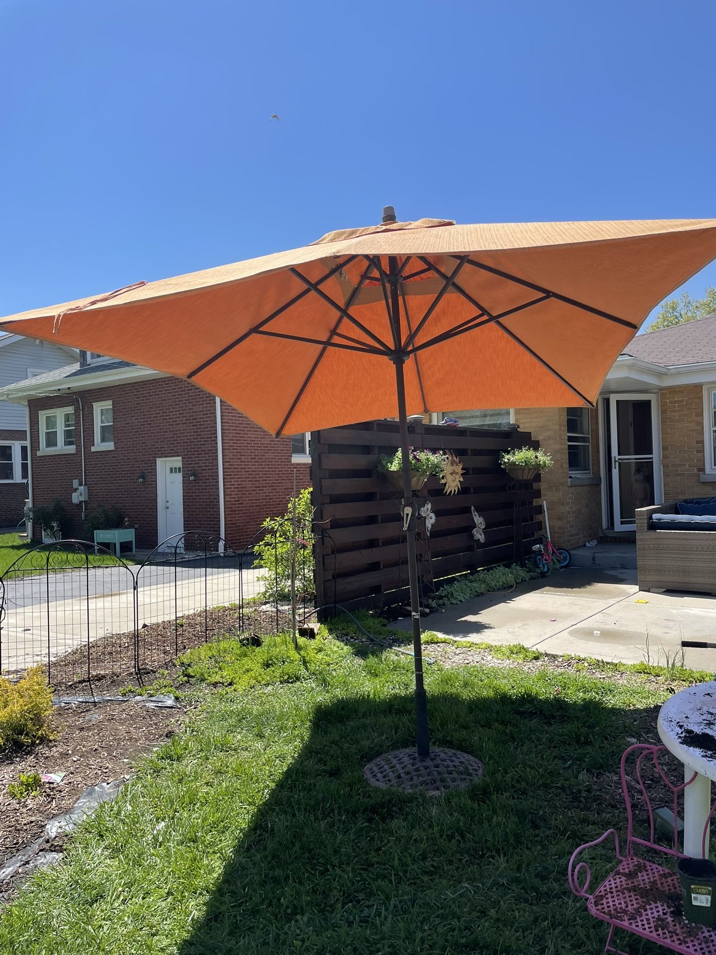 Treasure Garden -8x 10 Umbrella-Sunbrella Fabric