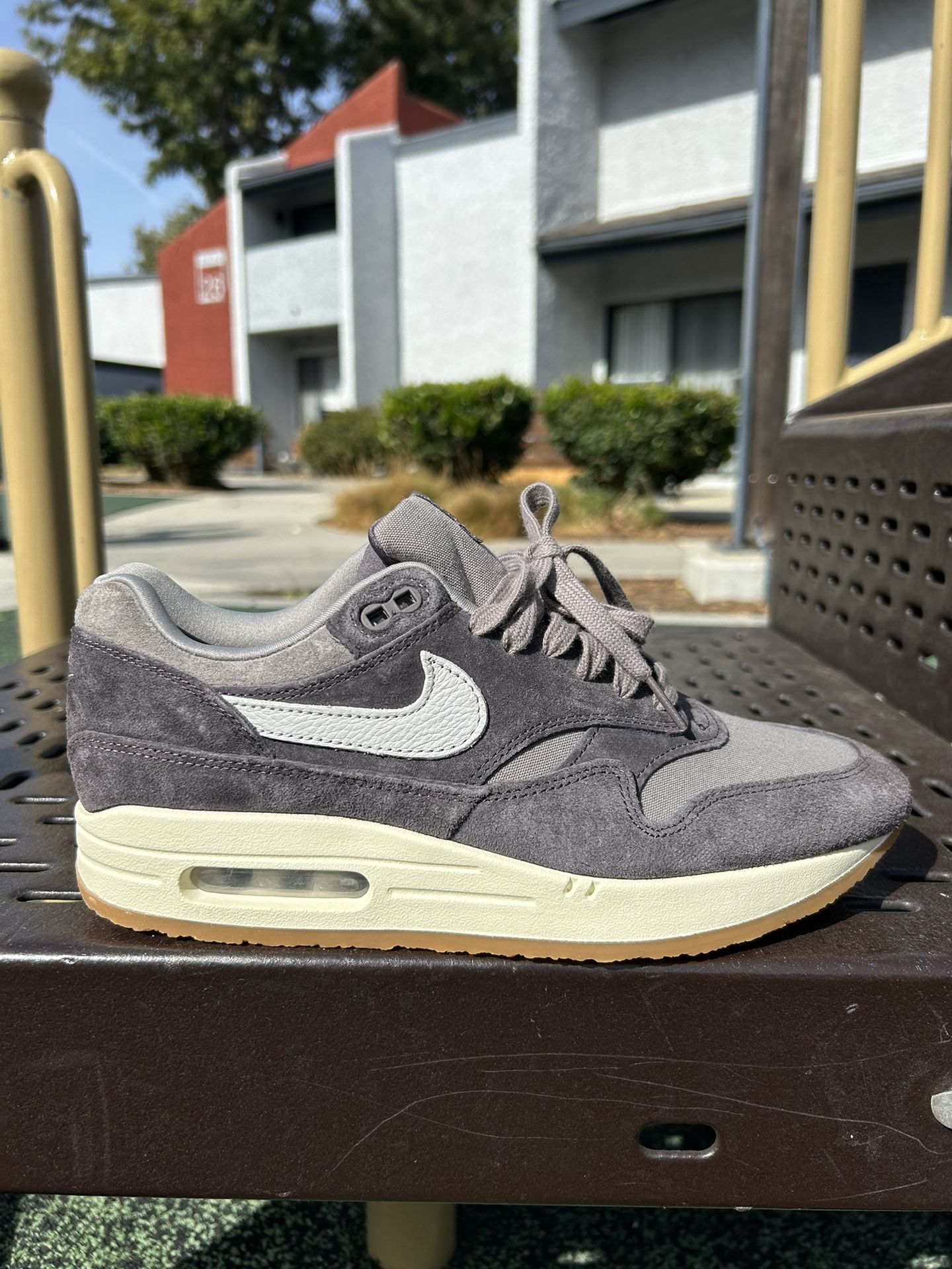 New Nike Air Max 1 Size 9