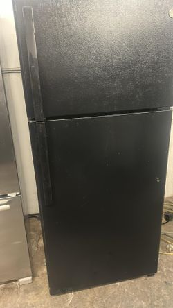 GE Top -Freezer Refrigerator